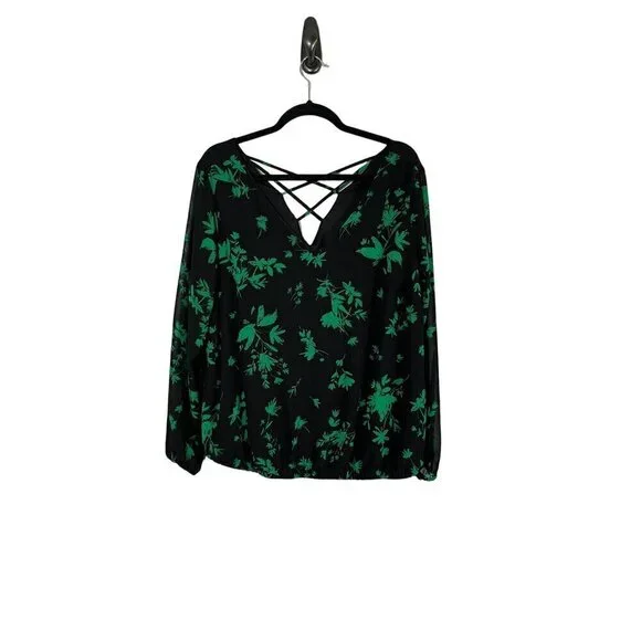 Torrid Top Women 12 Black Pullover Floral Boho Western Mature Whimsical Preppy - Picture 2 of 12